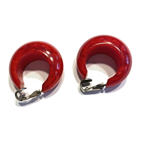 Vintage Clip On Earrings Faux Hoops Cherry Red Lucite Swirl Mod 1960’s Fashion - Picture 2 of 7